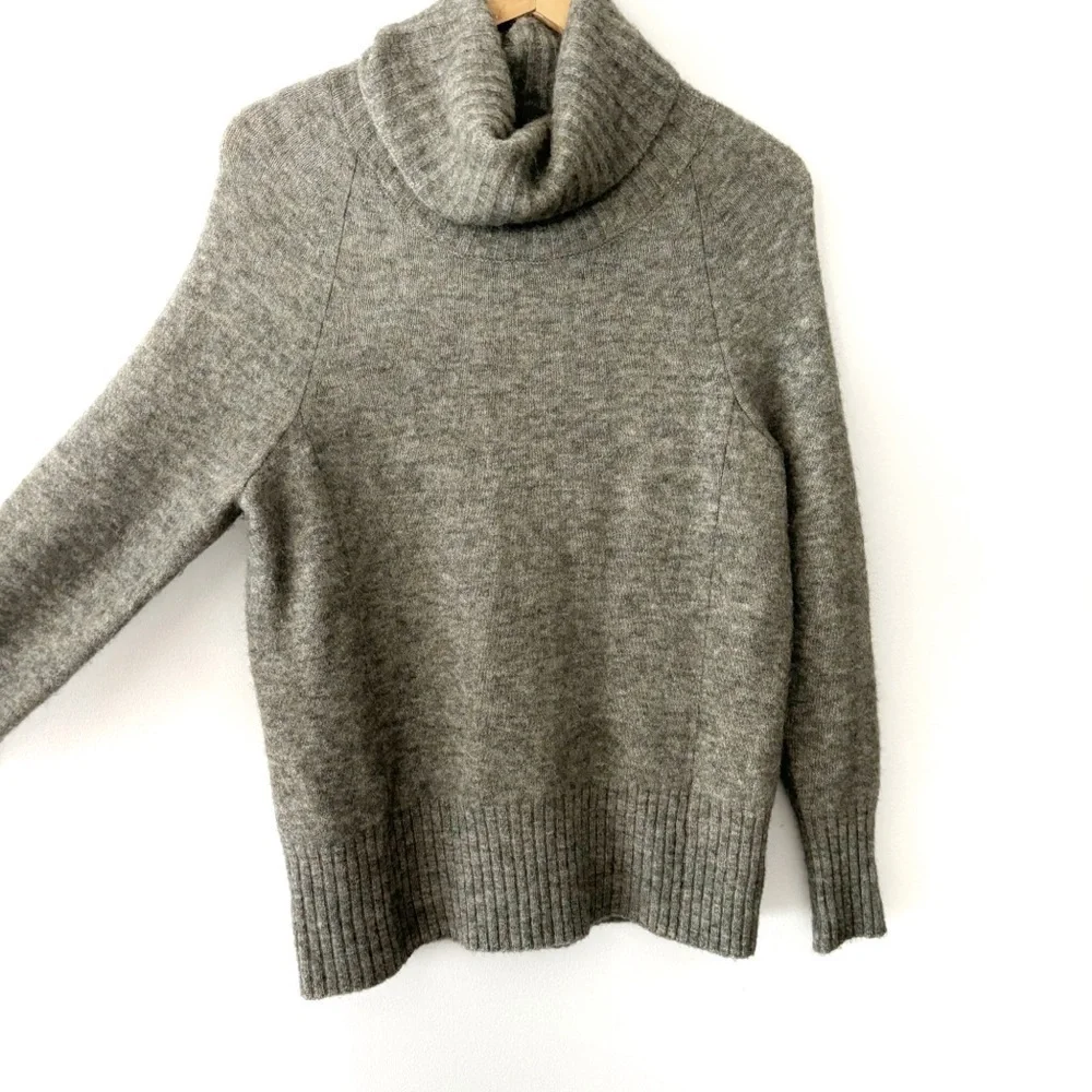 The Group By Babaton | Plutarch Turtleneck Sweater Olive Green Size XXS Aritzia - Picture 3 of 11